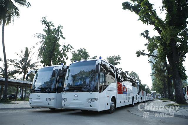 首批20輛海格援柬流動診所醫(yī)療車