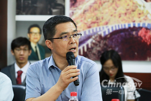 歐陽(yáng)明高：將制定電池?zé)崾Э叵嚓P(guān)標(biāo)準(zhǔn)