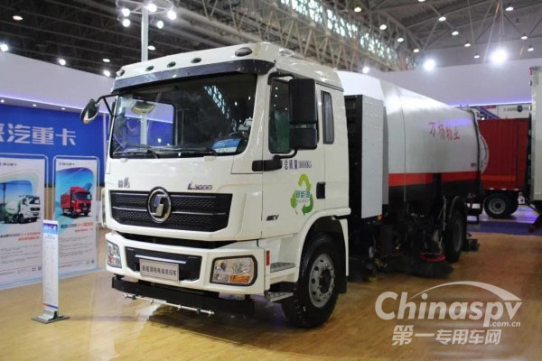 德龍X5000吸睛 陜汽重卡軍團亮相武漢車展