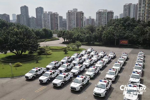 慶鈴達咖H自動擋皮卡“入伍”重慶市公安局交巡警總隊