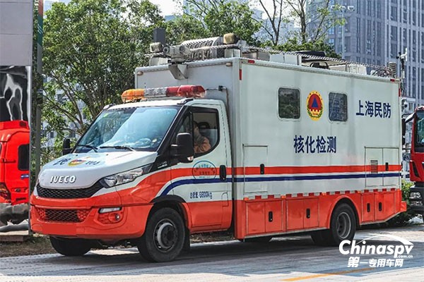 民防進(jìn)口依維柯核化檢測(cè)車