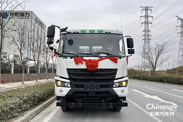 硬核來(lái)襲 星馬輕騎兵攪拌車，高效創(chuàng)富的利器