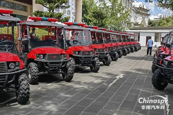 五菱批量全地形越野消防車入滇，共筑安全防火墻