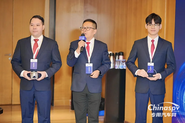 刷新最好成績(jī)！玉柴青年研發(fā)團(tuán)隊(duì)捧回2項(xiàng)國(guó)賽大獎(jiǎng)