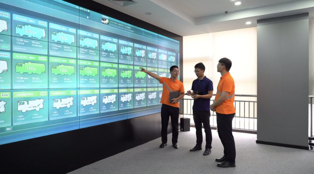 河南衛(wèi)視重點(diǎn)報(bào)道！宇通重工“兩業(yè)融合”為制造業(yè)高質(zhì)量發(fā)展蓄勢賦能