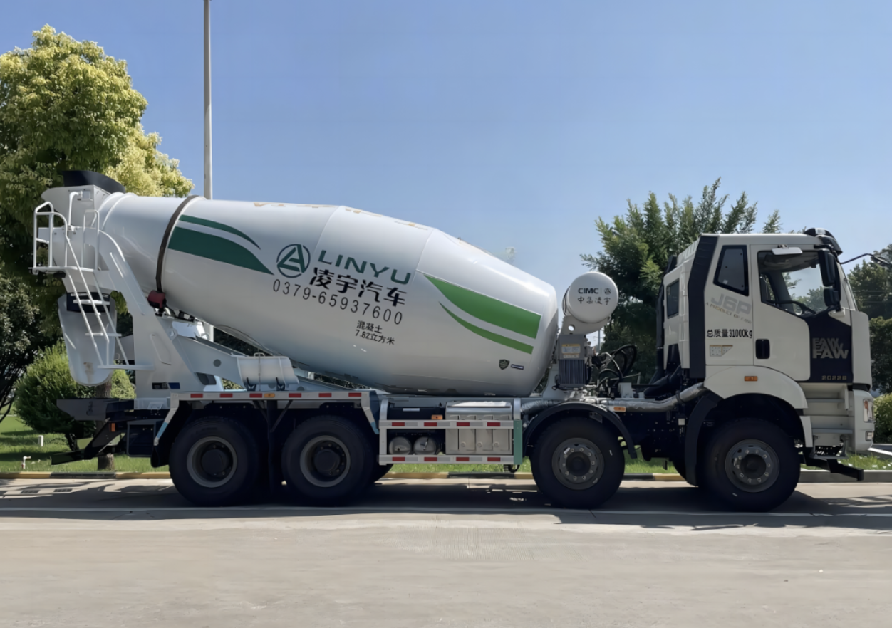 趁熱打鐵，霸氣出征!凌宇汽車秋天的第一次發(fā)車安排了！