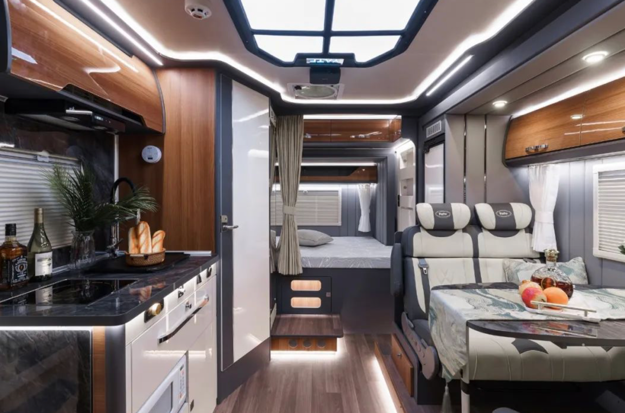 亞特多款車型參展第十三屆中國旅游產(chǎn)業(yè)博覽會