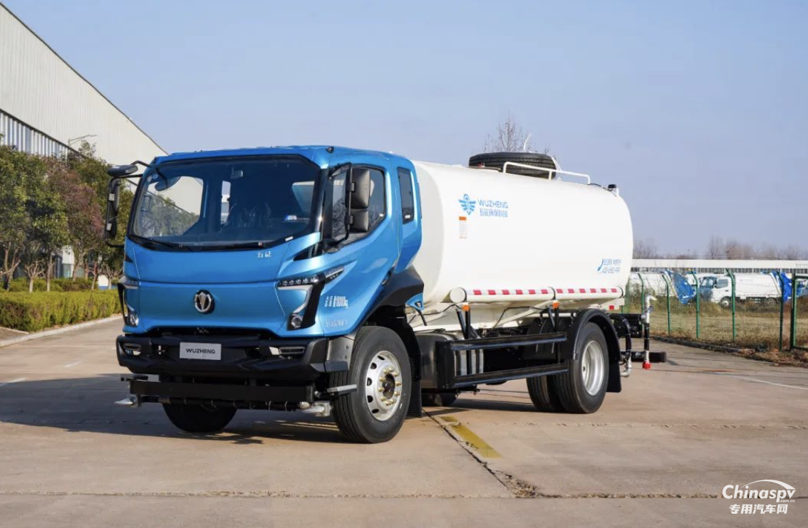 綠化噴灑車中的王牌 五征環(huán)保科技15方綠化噴灑車！