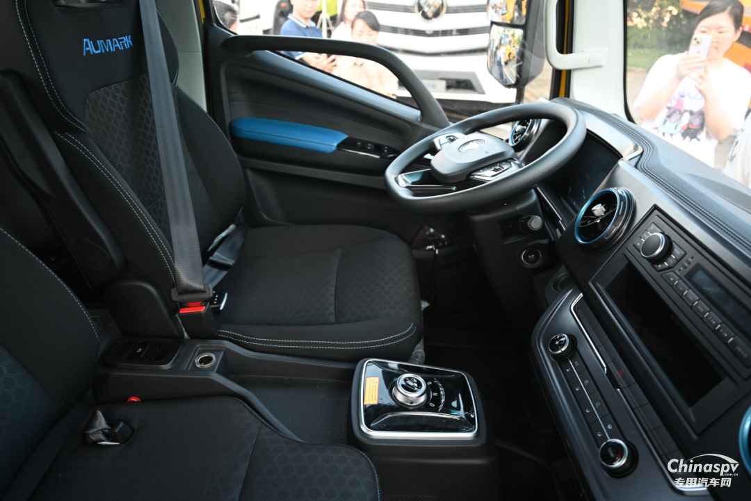 歐馬可為何被稱為“清障一哥”？看看這款車的實(shí)力你就明白了