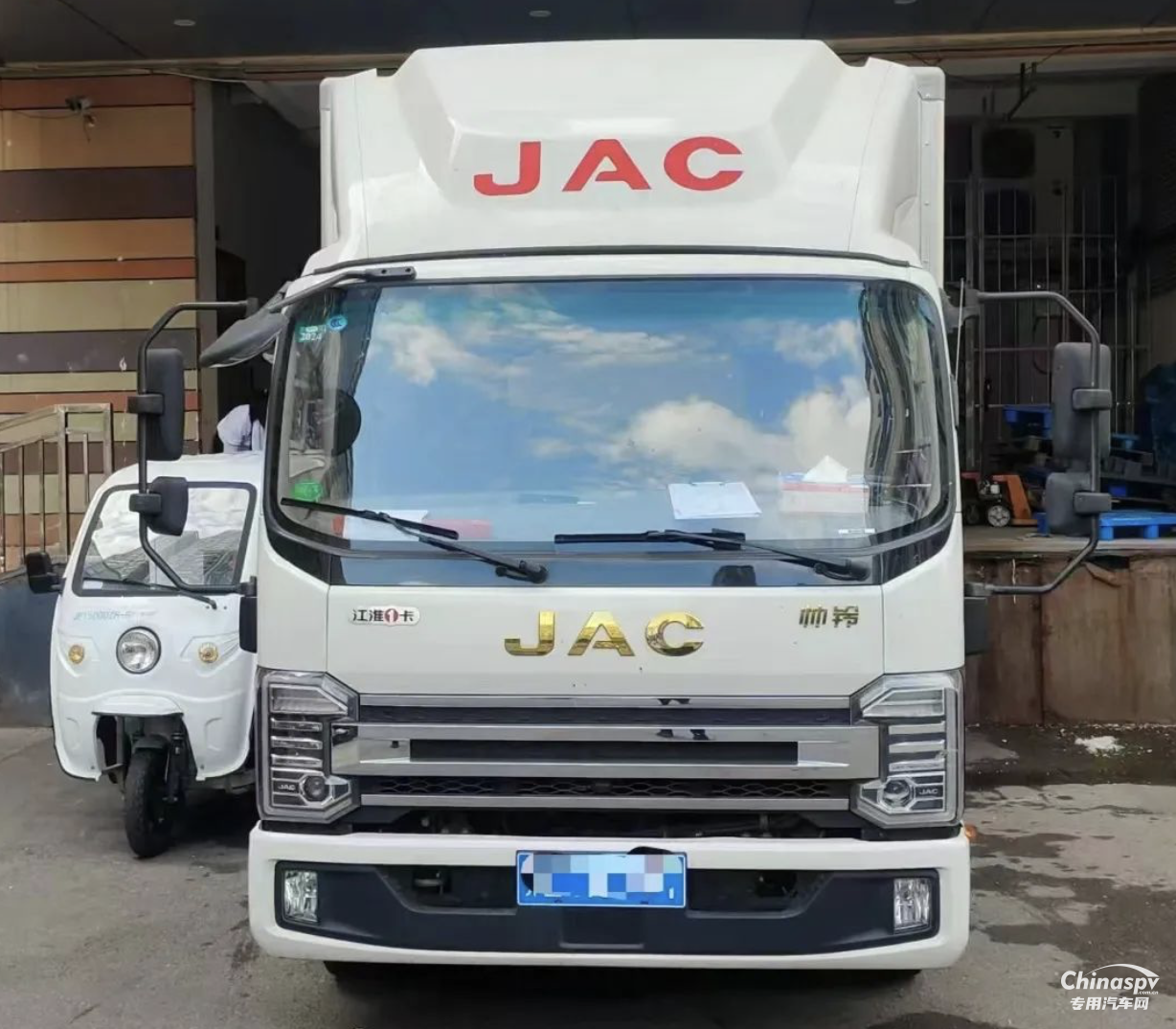 陳師傅：商超物流 拉貨能手 換車(chē)我還選江淮1卡和安徽康明斯動(dòng)力！