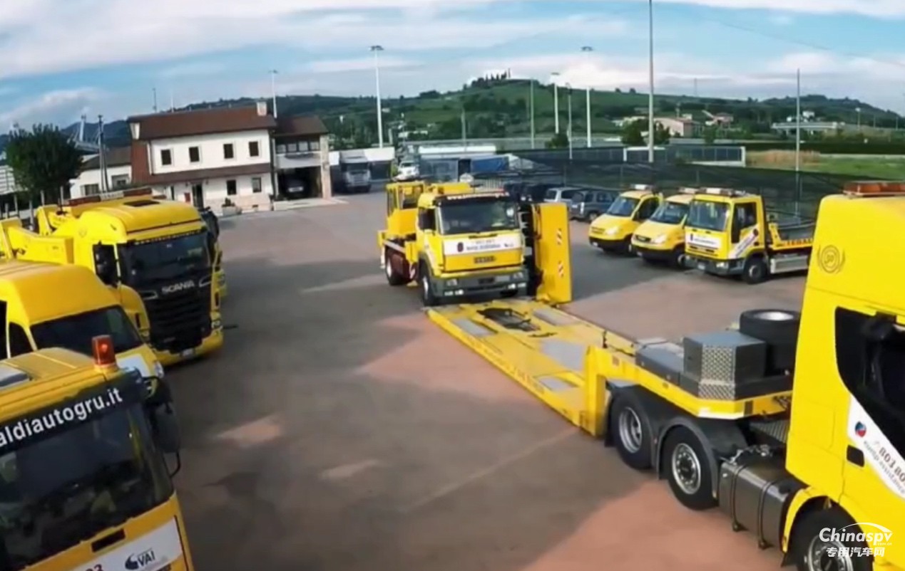 意大利神器!這款大型設(shè)備運(yùn)輸車顛覆傳統(tǒng)