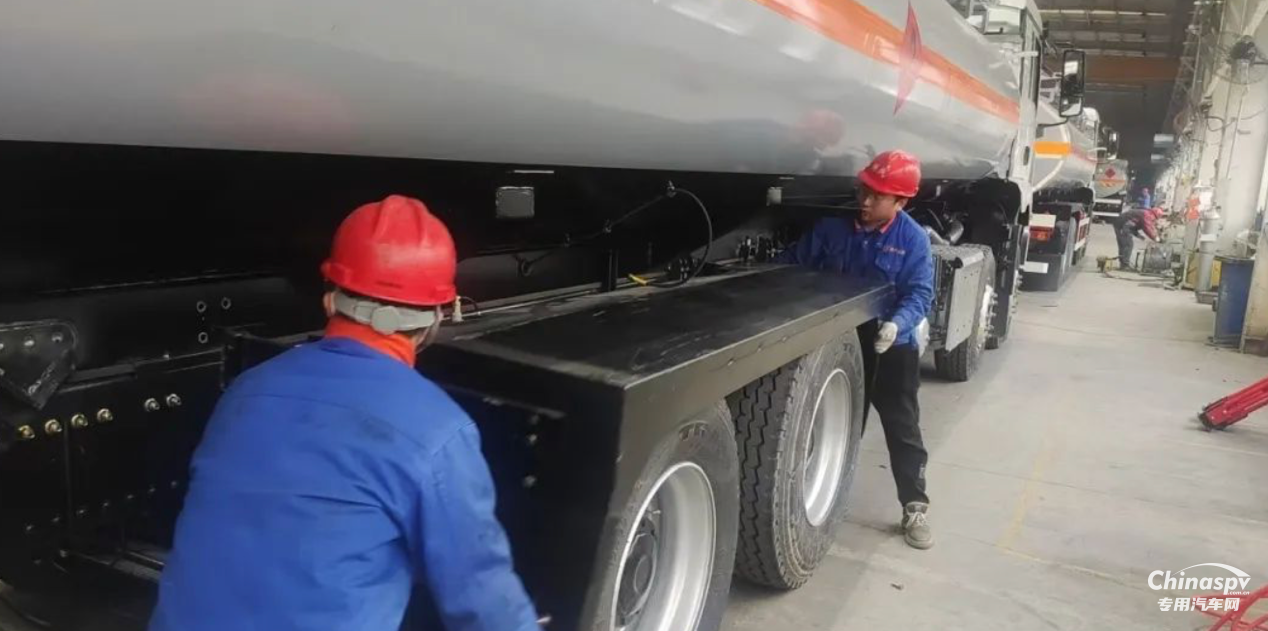 奮戰(zhàn)開(kāi)門(mén)紅 陜汽專(zhuān)用車(chē)市場(chǎng)捷報(bào)傳