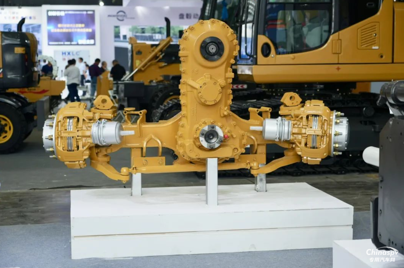 這陣容絕了！漢德車橋亮相第四屆國際工程機械展！