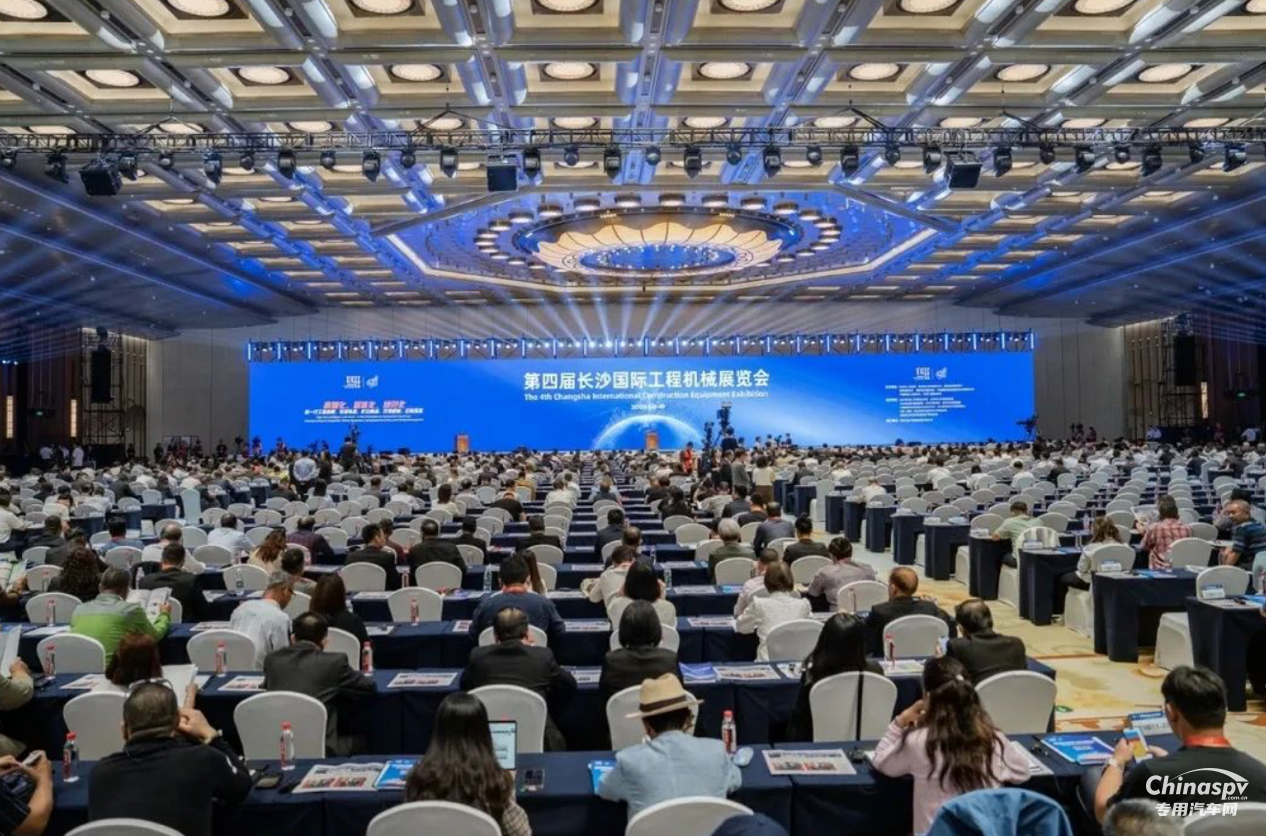 這陣容絕了！漢德車橋亮相第四屆國際工程機械展！