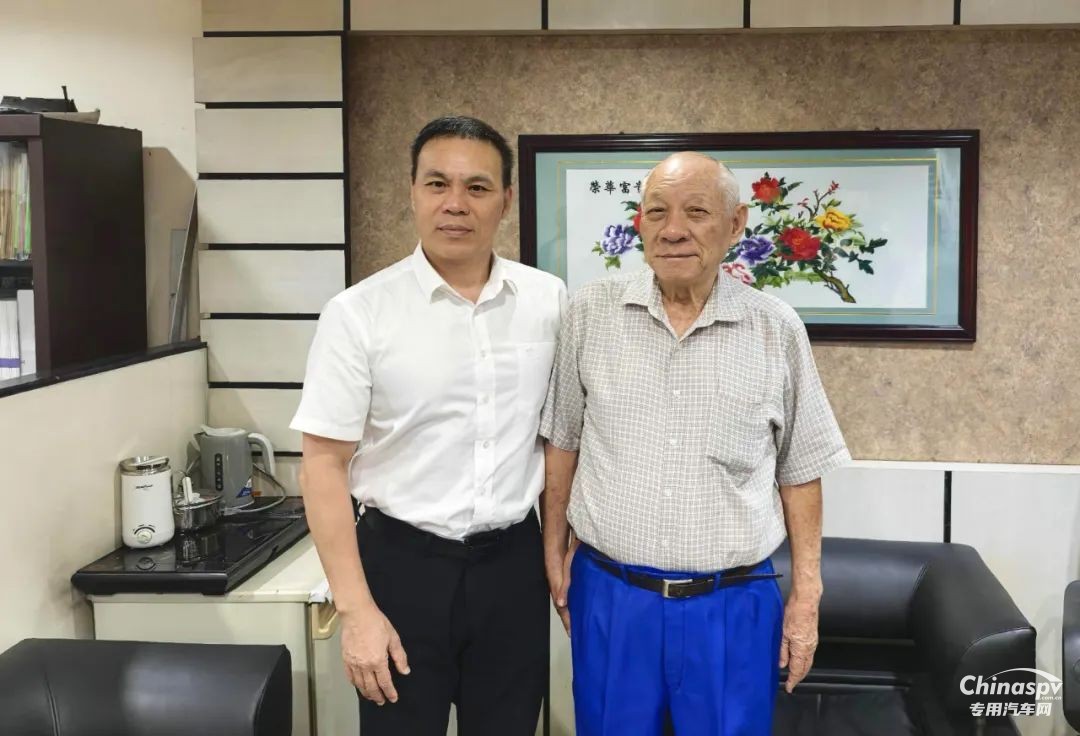 玉柴：李漢陽率隊(duì)走訪菲律賓市場