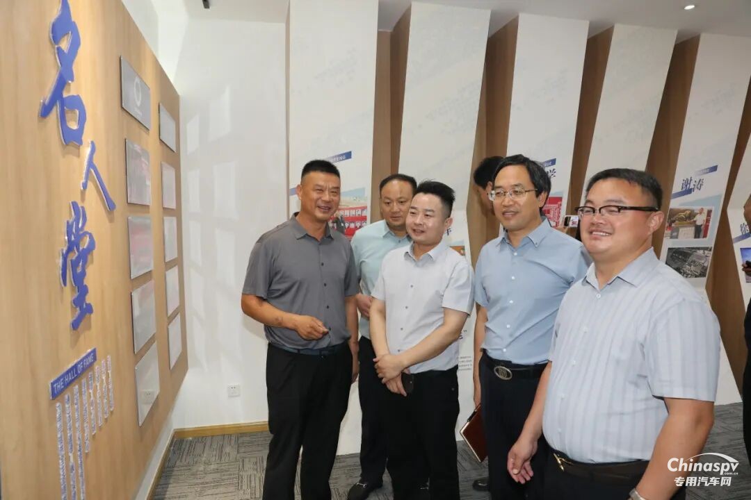 河南物流“天團(tuán)”到訪解放動(dòng)力，共譜合作新篇章！