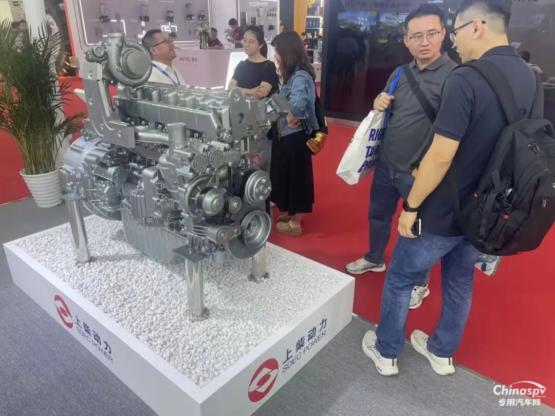 卓越動(dòng)力創(chuàng)造更大價(jià)值，上柴動(dòng)力為工程機(jī)械行業(yè)帶來(lái)更酷動(dòng)力