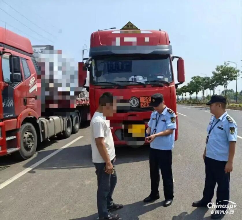 廣西查獲一危險(xiǎn)貨物運(yùn)輸車輛押運(yùn)員未同行