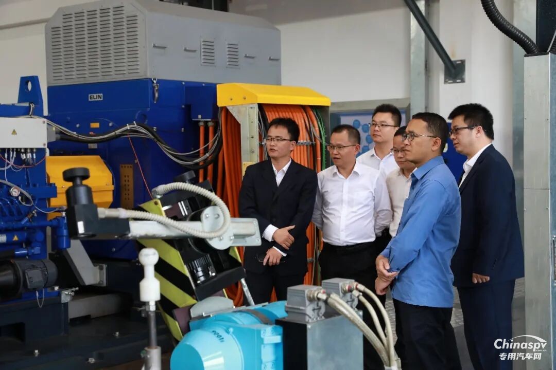 柳汽·玉柴·法士特一體化黃金動(dòng)力鏈點(diǎn)火儀式圓滿完成