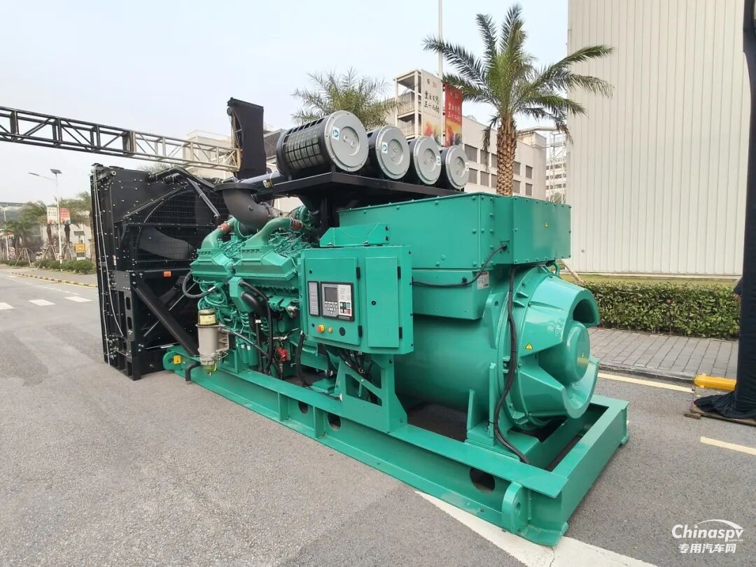 康明斯電力帶排放高功率機組新品發(fā)布，并公布微電網(wǎng)混動技術(shù)路徑