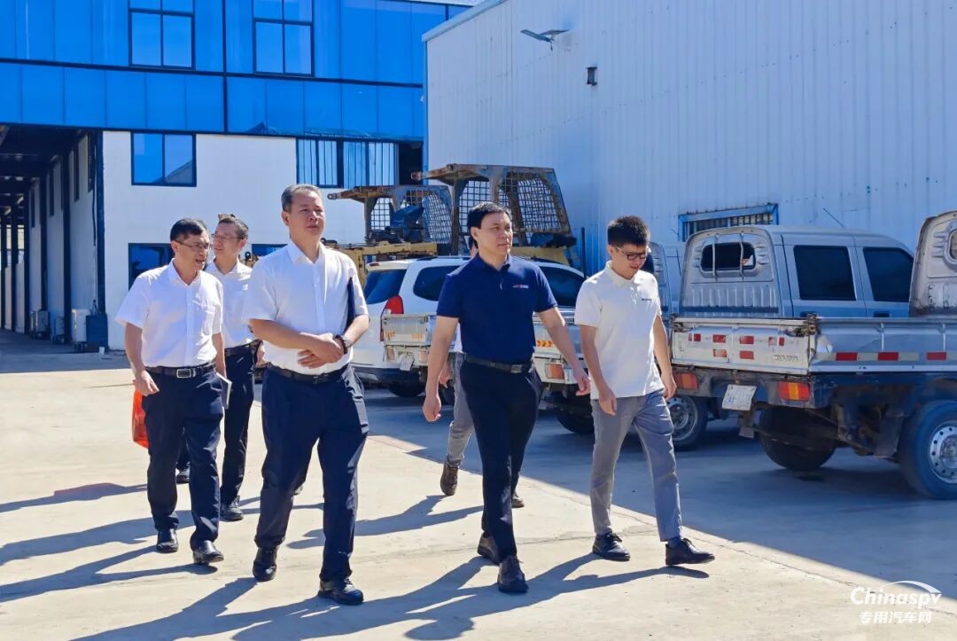 玉柴集團李漢陽率隊走訪柬埔寨市場