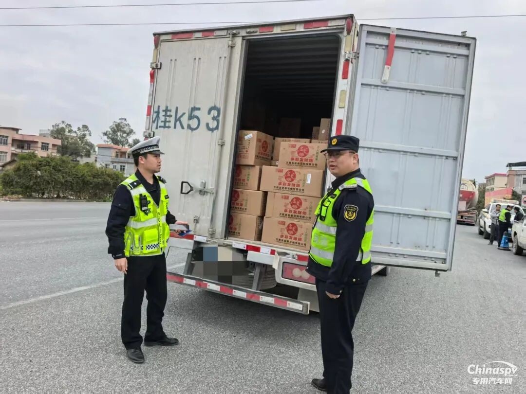 廣西查獲一非法運(yùn)輸煙花爆竹駕駛員被拘留5日