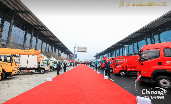 一汽解放總經(jīng)理、黨委副書記李勝：優(yōu)化專用車產(chǎn)品布局 應(yīng)對(duì)未來市場競爭