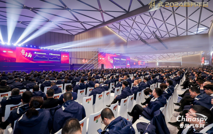 一汽解放總經(jīng)理、黨委副書記李勝：優(yōu)化專用車產(chǎn)品布局 應(yīng)對(duì)未來市場競爭