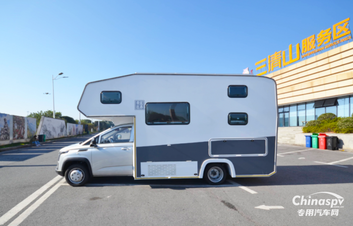 五菱新能源百姓房車