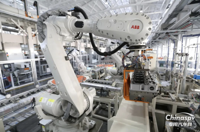 玉柴全國人大代表李海樺為內燃機產(chǎn)業(yè)高質量發(fā)展建言獻策