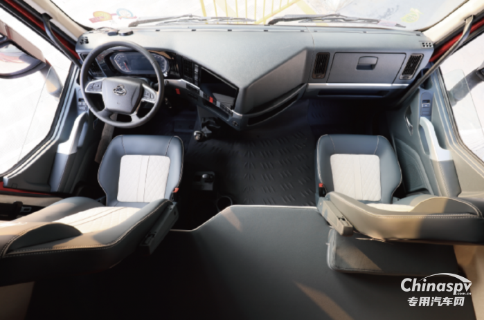 乘龍 H5 純充電自卸車火力全開，高效助力龍年開工季