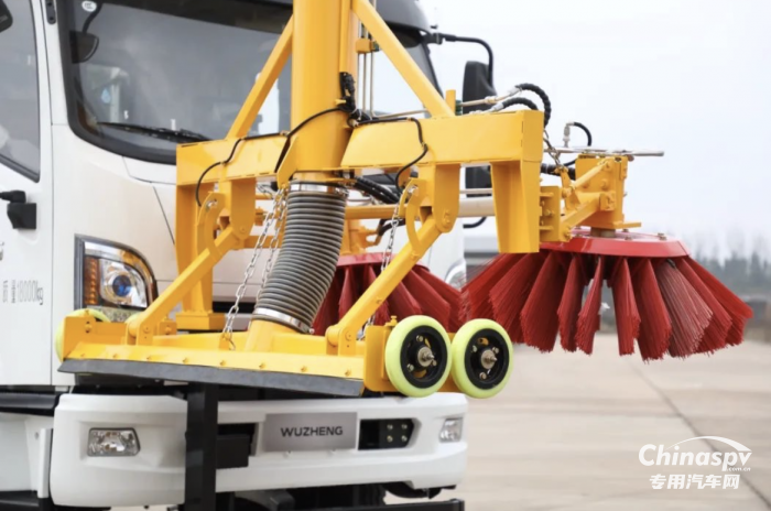 五征環(huán)保科技火車廂清掃車，火車貨廂余料清掃不用愁！