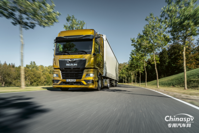 全球領(lǐng)先！曼恩全新一代TGX榮獲“值得用戶信賴?yán)滏溸\(yùn)輸車”獎(jiǎng)