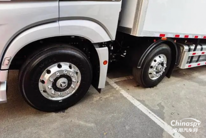 為冷鏈助力，為春運(yùn)“保鮮” 580大馬力北京追夢(mèng)冷鏈車(chē)了解一下