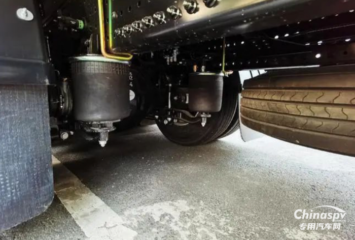 為冷鏈助力，為春運(yùn)“保鮮” 580大馬力北京追夢(mèng)冷鏈車(chē)了解一下