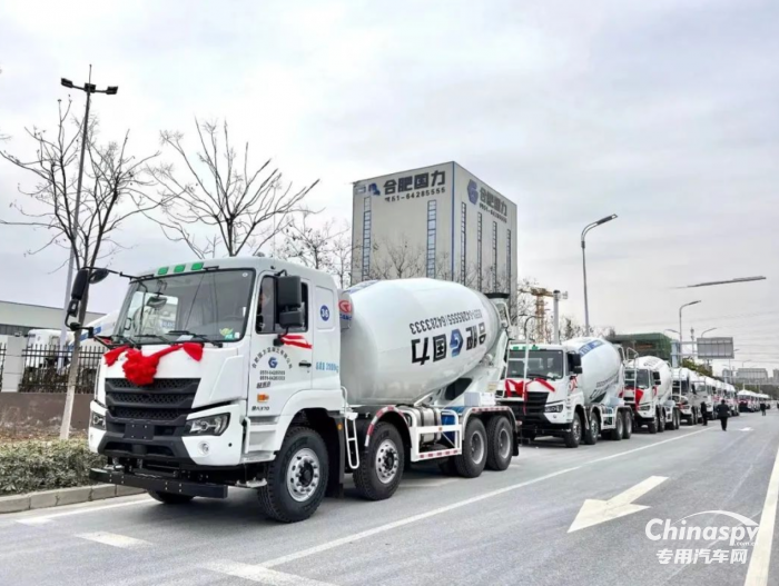 硬核來(lái)襲 星馬輕騎兵攪拌車，高效創(chuàng)富的利器