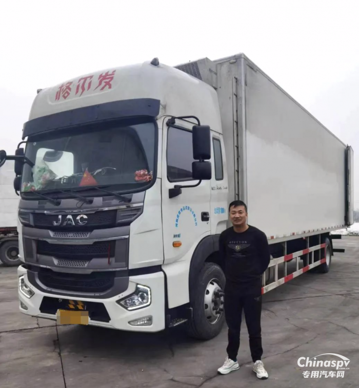冷鏈生意爆紅火，只因他們都選了格爾發(fā)4×2冷藏車！